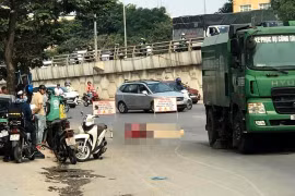 Va chạm với xe vệ sinh môi trường, một người phụ nữ tử vong