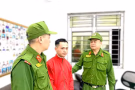 Bắt giữ thành công đối tượng truy nã nguy hiểm tại sân bay Nội Bài 