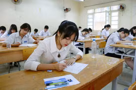 Đề thi tiếng Anh vào lớp 10 tại Hà Nội: Mức điểm phổ biến khoảng 6,5-7 điểm