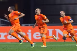 Hà Lan chốt danh sách dự World Cup: Không có chỗ cho sao trẻ!