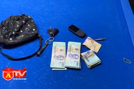 Triệt phá sới bạc, thu giữ trên 400 triệu đồng