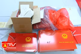 Thủ đoạn tinh vi của đường dây làm giả giấy tờ