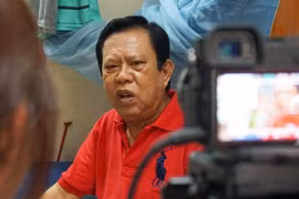 Nhạc sĩ Vinh Sử chống chọi từng giờ với căn bệnh ung thư 