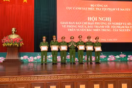 Triển khai các biện pháp mạnh để kiểm soát, phòng ngừa, trấn áp có hiệu quả tội phạm ma túy
