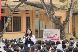 Gần 2.000 giáo viên, học sinh nâng cao kỹ năng sử dụng mạng xã hội và chống bạo lực học đường