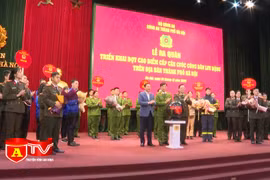 Phát động cao điểm phòng chống vi phạm về pháo và cấp CCCD lưu động