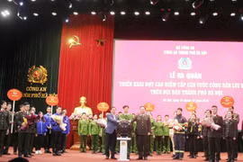Công an Hà Nội xuất quân triển khai cấp căn cước công dân lưu động