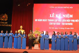 Phụ nữ Công an Thủ đô đã góp phần vào chiến công chung của Công an thành phố