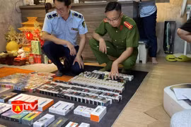 Phát hiện nhiều mặt hàng mỹ phẩm, thuốc lá điện tử không rõ nguồn gốc xuất xứ