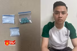 Dấu hiệu bất minh của thanh niên mặc áo Grab
