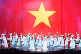 Đêm chung khảo "Hoa hậu Việt Nam 2024": Ấn tượng, mãn nhãn, có thêm màn hô tên 