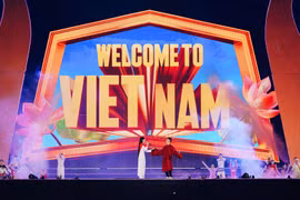 Hoàng Bách xúc động chia sẻ về 2 ca khúc tự sáng tác và niềm vinh dự đặc biệt