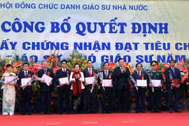 Công nhận 703 nhà giáo đạt chức danh Giáo sư, Phó giáo sư