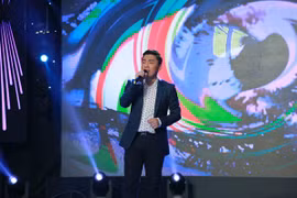 Lam Trường làm giám khảo chương trình "Trời sinh một cặp" 
