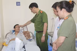 Chiến đấu với tội phạm ma túy, một chiến sỹ bị thương