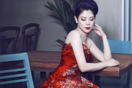 Búp bê Thanh Thảo kiêu kỳ với đầm dạ hội