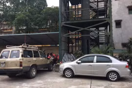 Video "siêu trộm" khai nhận thuê xe cẩu đi trộm 2 ô tô giữa ban ngày