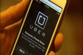 Lái xe taxi Uber hãm hiếp một phụ nữ ở Ấn Độ 