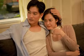  Hoa hậu Nông Thuý Hằng sau đăng quang quốc tế bỗng “cưới chồng”?