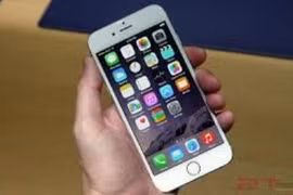 Thấy lái xe taxi có Iphone 6, hành khách nổi lòng tham 