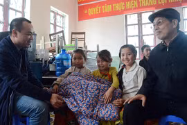 Mang chăn ấm đến với học sinh vùng cao biên giới Hà Giang