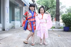 Á quân Vietnam's got talent Bích Ngọc đáng yêu trong trang phục kimono 