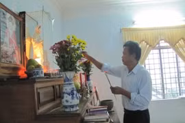 Rợn cảnh người trần và “cõi âm” sống một nhà