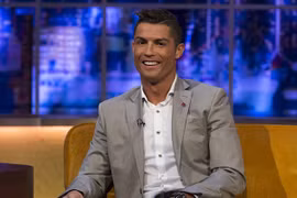 PSG chi lương "khủng" lôi kéo Ronaldo