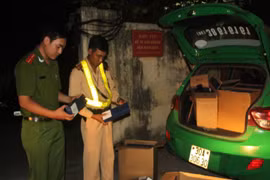 Thu giữ gần 2000 bao thuốc lá lậu