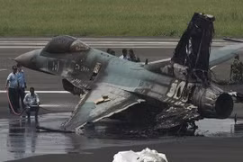 F-16 Mỹ tài trợ cho Indonesia bốc cháy đen khi cất cánh