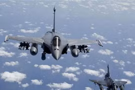 Ấn Độ chính thức đặt mua 36 máy bay Rafale của Pháp