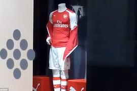 Arsenal ký hợp đồng tài trợ “khủng” với Puma