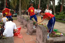 Vận động viên Hà Nội tri ân các anh hùng liệt sỹ