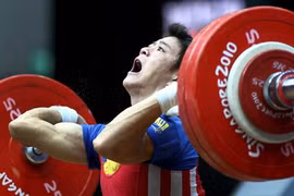 Lực sỹ trẻ Thạch Kim Tuấn đoạt 3 HCĐ thế giới