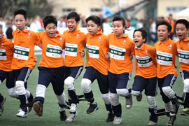 THCS Ngọc Thụy vô địch giải đấu “30 người 31 chân” năm 2014