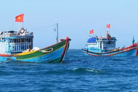 Kịch liệt phản đối lệnh cấm đánh bắt cá của Trung Quốc trên vùng biển của Việt Nam
