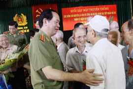 Gặp mặt tri ân những chứng nhân lịch sử