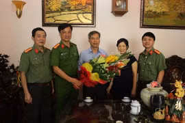 Ban Giám đốc CATP Hà Nội: Thăm hỏi đồng chí Trần Thùy - nguyên Phó Giám đốc Công an Hà Nội