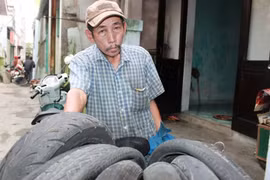 Người nhặt rác không màng 45 triệu đồng của rơi