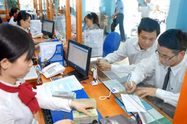 Lãi suất tiếp tục giảm 1%