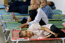 Giàu tiền, rầu lòng