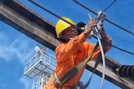 Đảm bảo điện trong những ngày nắng nóng