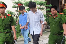 TP.HCM: Hình phạt thích đáng cho 2 gã bệnh hoạn