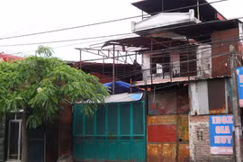 Chủ tọa ơi, sao thế?