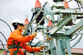 Giá điện tăng 5% từ ngày 1-7 