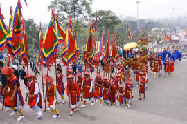 Ngày hướng về nguồn cội