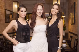 Dàn sao hội ngộ chúc mừng Hoa hậu Mai Phương Thuý khai trương thêm nhà hàng mới