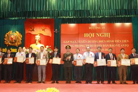 Vai trò của quần chúng nhân dân là nền tảng trong sự nghiệp bảo vệ an ninh Tổ quốc