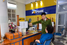Nhân viên ngân hàng cảnh giác, phối hợp cùng lực lượng Công an ngăn chặn vụ lừa đảo 400 triệu đồng