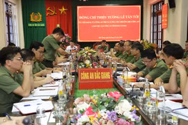 Thứ trưởng Lê Tấn Tới làm việc với Công an tỉnh Bắc Giang
